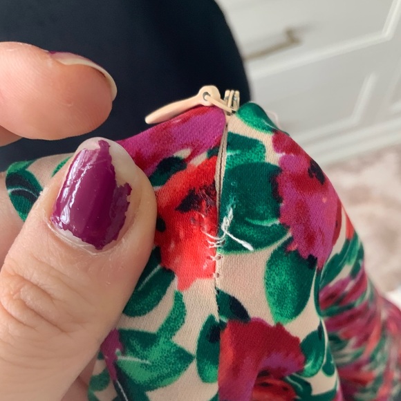 OLIVIA + JAMES Floral Red Pink Purple Midi Sleeveless V-Neck Dress Size Small - Picture 9 of 16